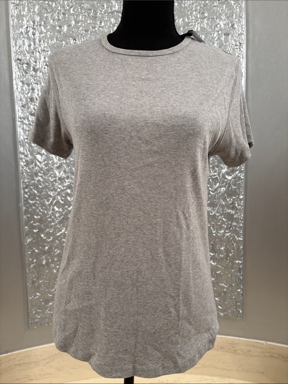 Elie Tahari Short Sleeve Crewneck Top - Heather Gray, NWT, size M